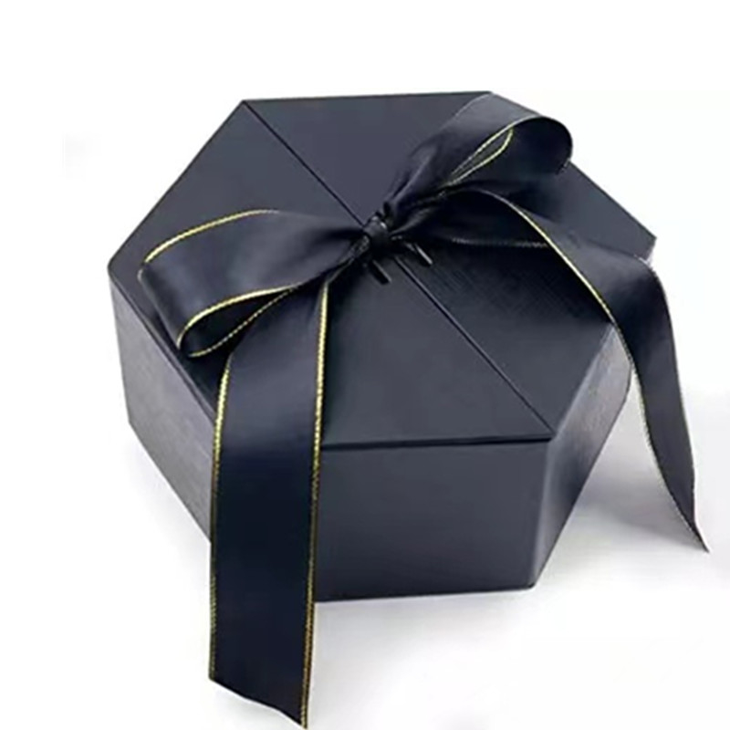 Hexagone de papier de carton de boîte-cadeau d'anniversaire de mariage de Chirstmas avec le ruban